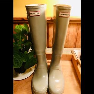 HUNTER BOOTS